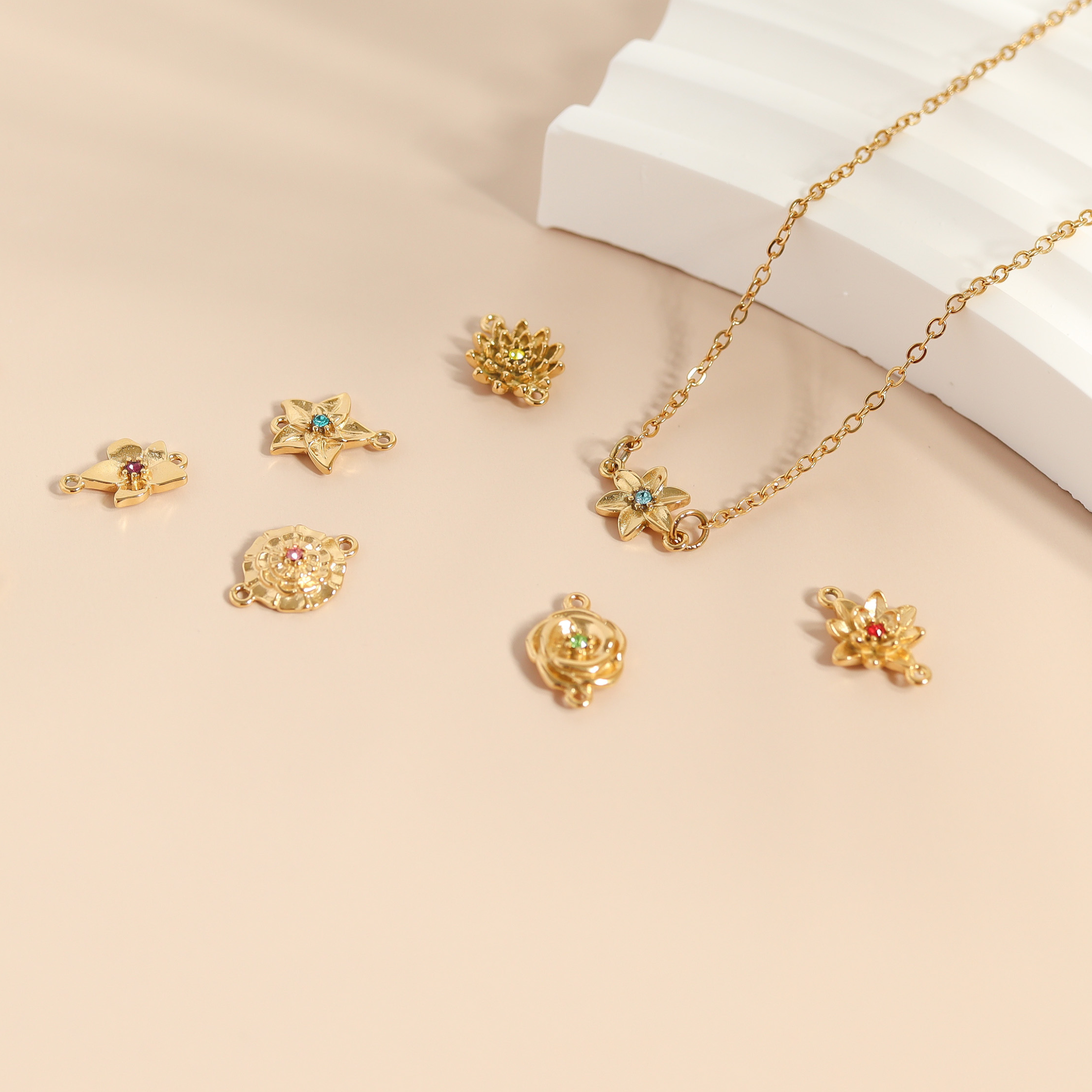 18K Gold PVD Stainless Steel 3D Birth Flower Connector Charms