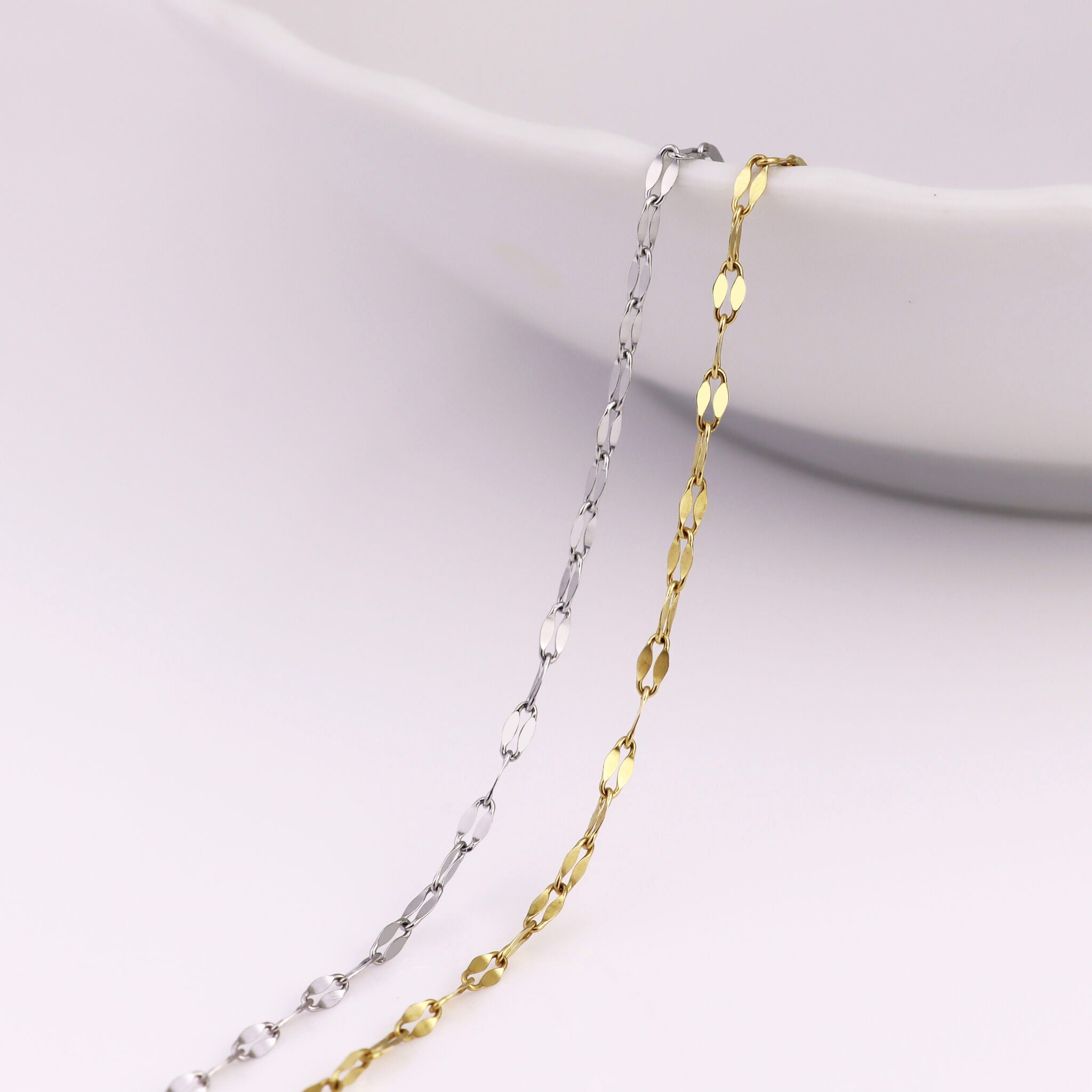 2mm 18K Gold PVD Stainless Steel Lip Permanent Jewelry Chain By The Foot