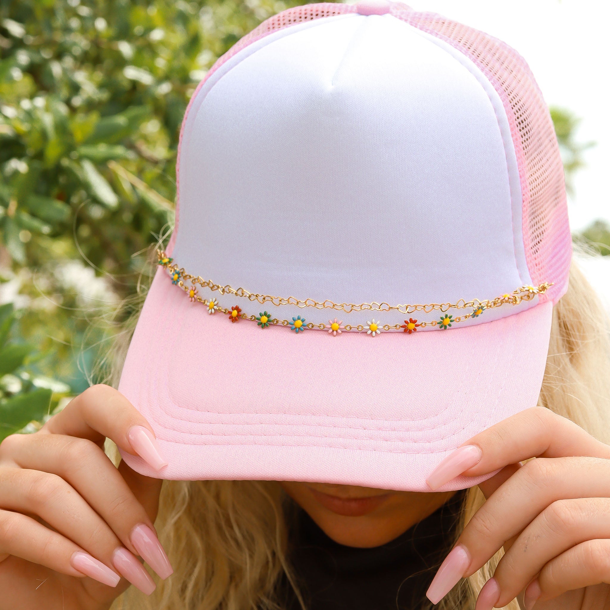 18K Gold PVD Stainless Steel Heart & Daisy Layered Trucker Hat Chain
