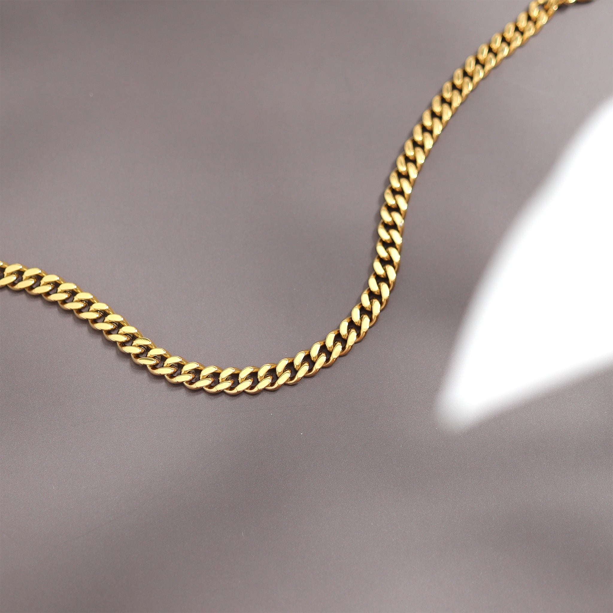 18K Gold PVD Stainless Steel Diamond Cut Curb Chain Bracelet