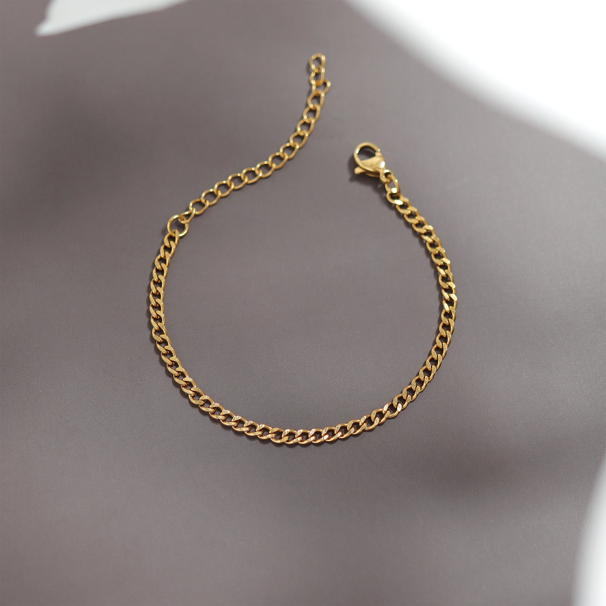 18K Gold PVD Stainless Steel Diamond Cut Curb Chain Bracelet