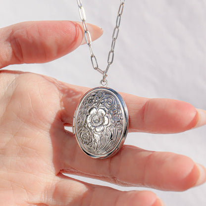 18K Gold PVD Stainless Steel Textured Oval Locket