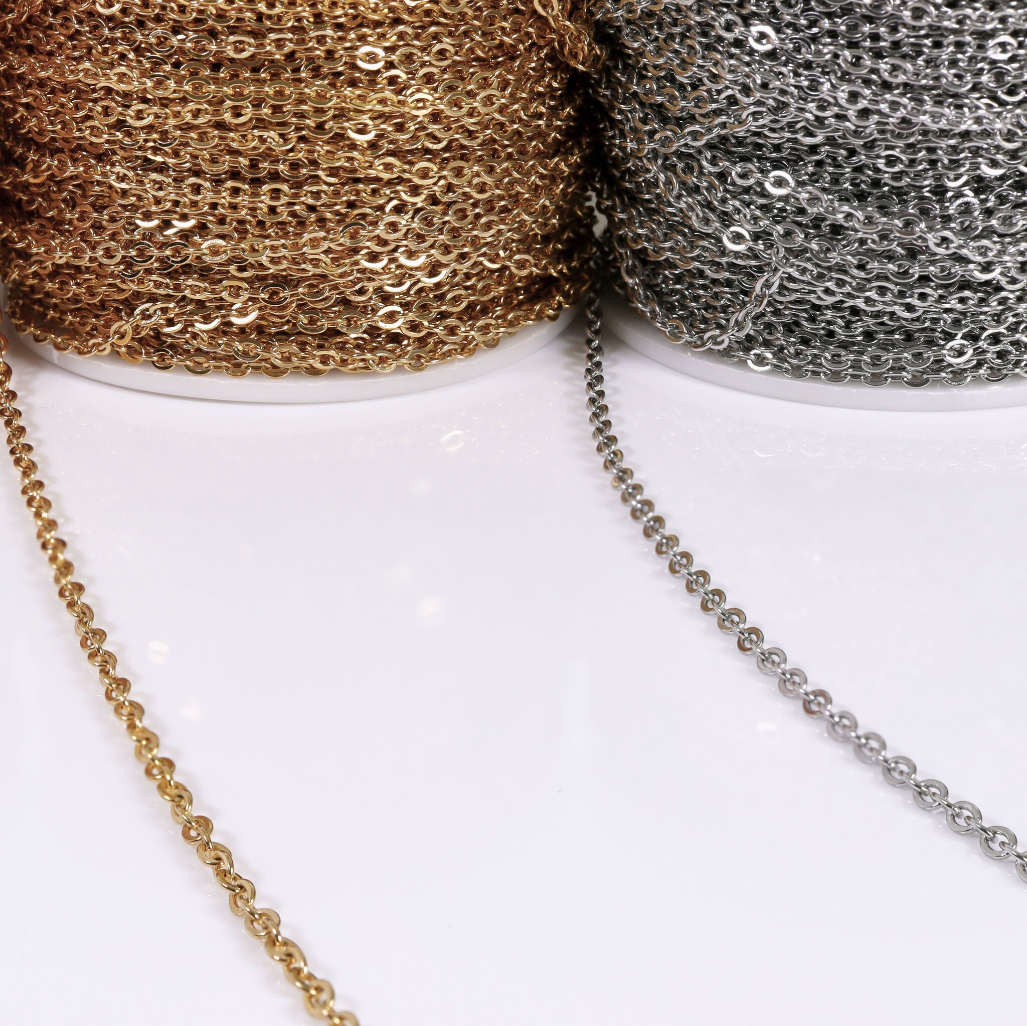2.5mm 18K Gold PVD Stainless Steel Oval Loop Permanent Jewelry Chain By The Foot