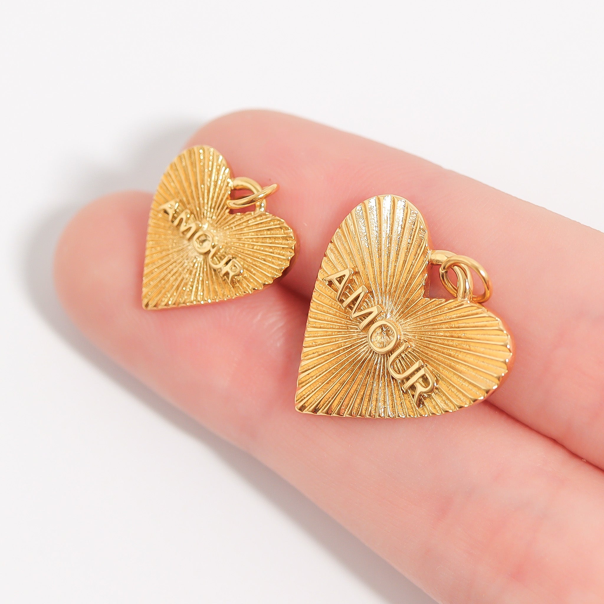 18K Gold PVD Stainless Steel Sunburst Heart Amour Charm